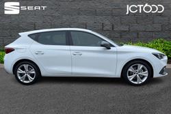 SEAT Leon Photo 4
