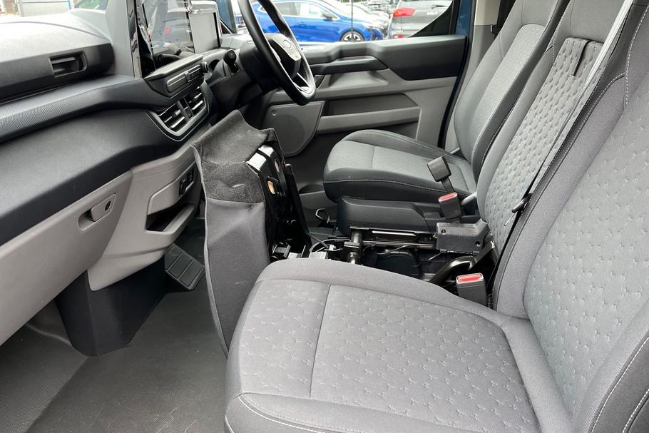 Used Ford TRANSIT CUSTOM YT74XPL 18