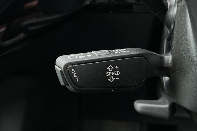 AUDI e-tron Photo 40
