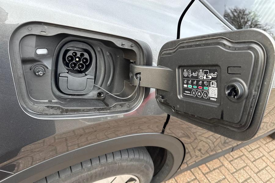 Ford Explorer Photo autoimg-3e07fedf7edbdf440f861ca265e71c3fb9a59698.jpg