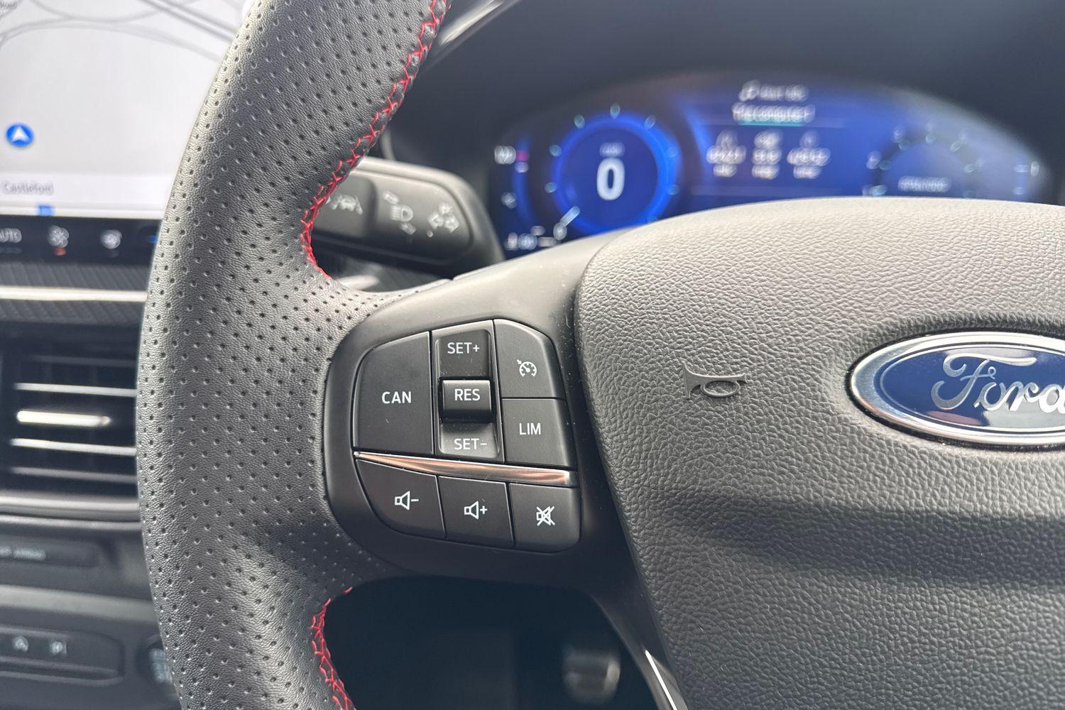 Ford FOCUS Photo 28