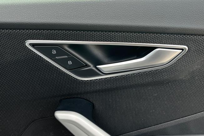 Audi Q2 Photo 43