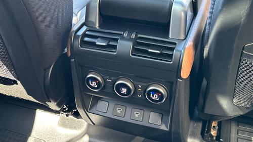 Land Rover Defender Photo autoimg-3e0c6ab555f75d0a4d7d7ea55b708d4fff773852.jpg