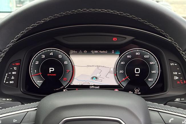 Audi Q8 Photo 29
