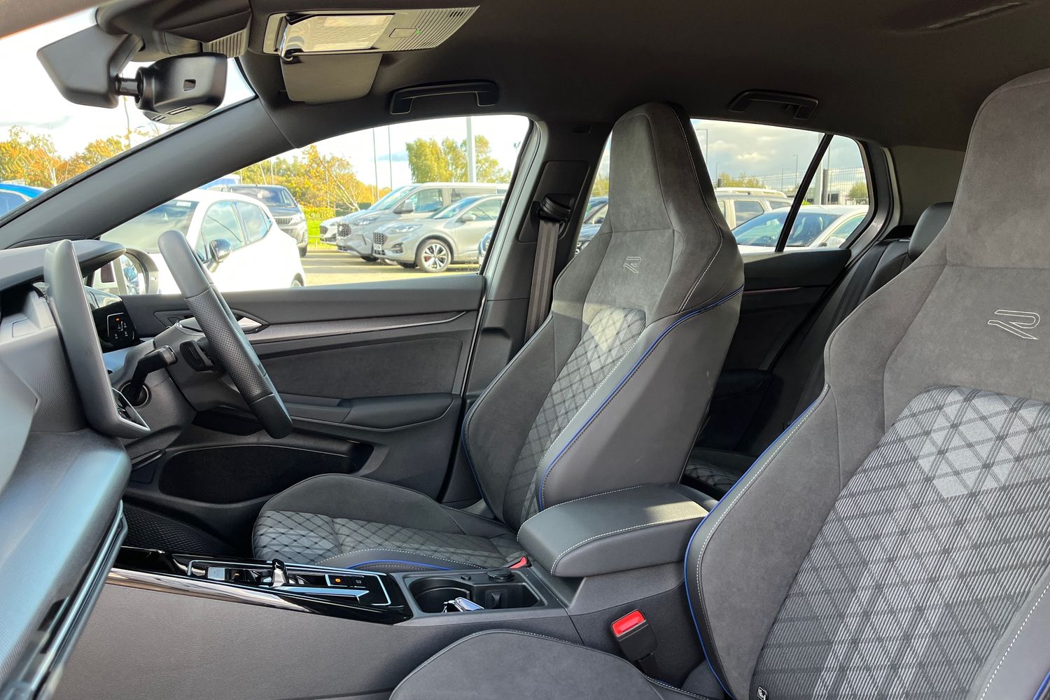 Volkswagen Golf Photo 18