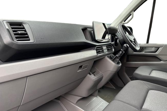 VOLKSWAGEN Crafter Photo 2