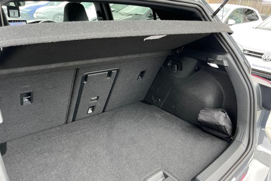 Volkswagen Golf Photo autoimg-3e1ae130fe9e48947a6badd250a8c9a2044d8bff.jpg