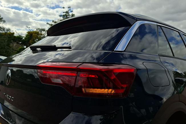 VOLKSWAGEN T-Roc Photo 18