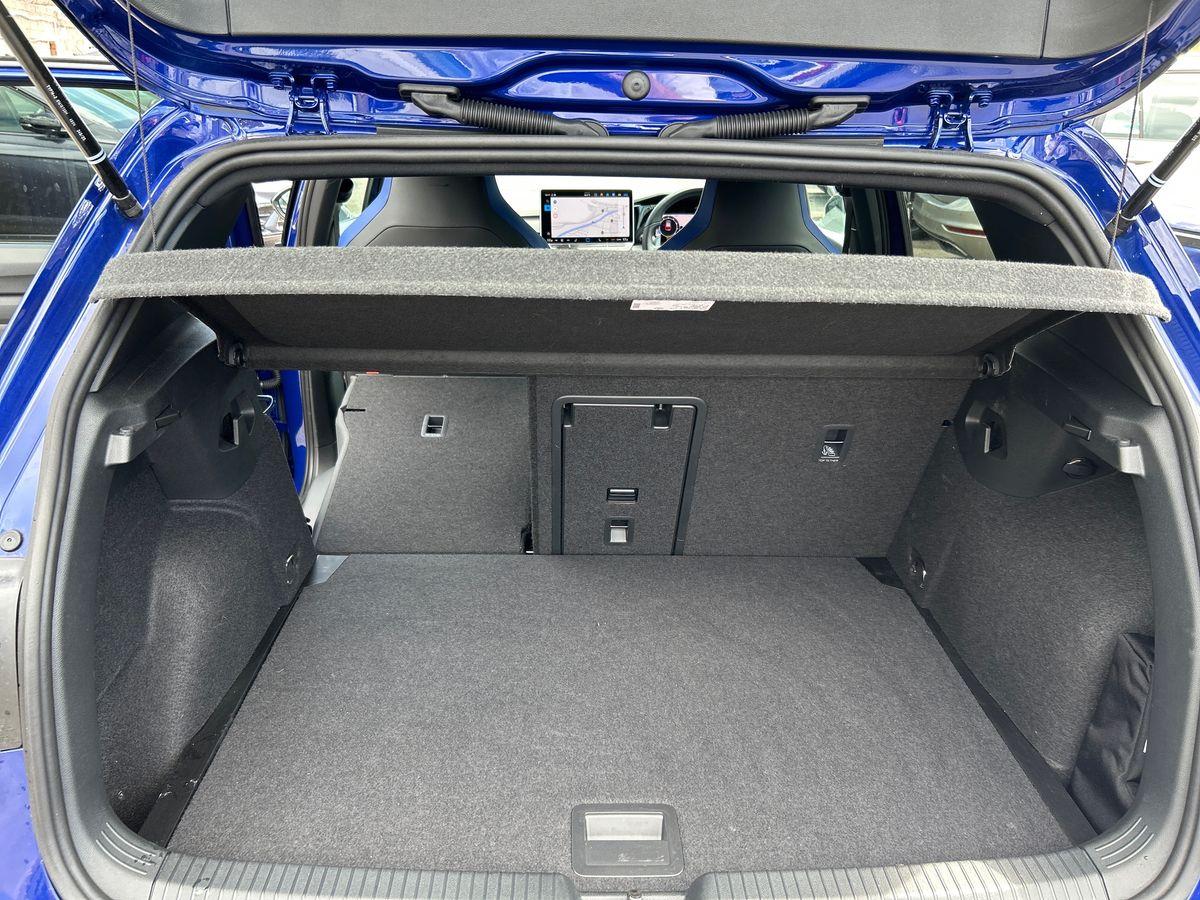 Volkswagen Golf Photo autoimg-3e20aede73b23d19bdbcdce25fa0de9910a0fca8.jpg