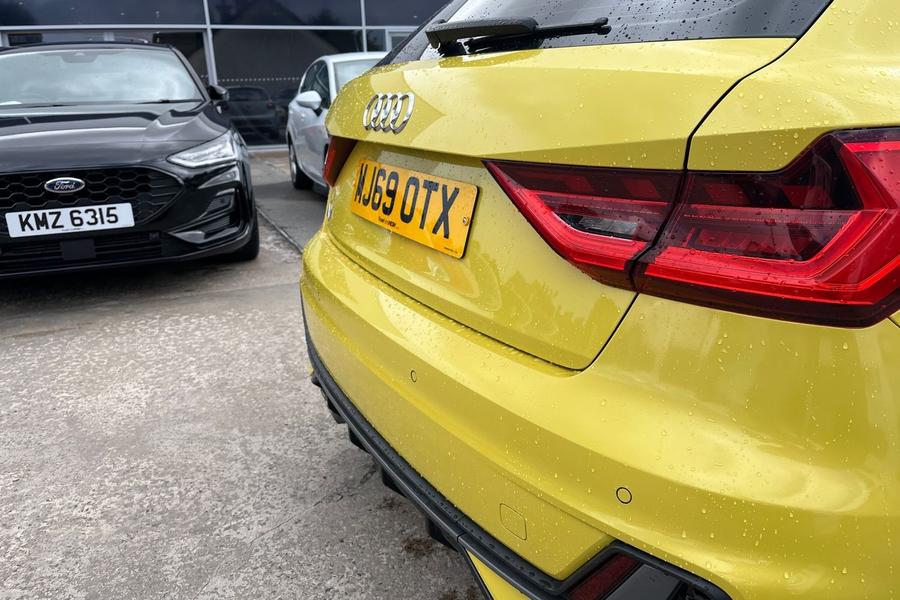Audi A1 Photo autoimg-3e251f74f072419c96e1b878d96e2ea69c6b9190.jpg