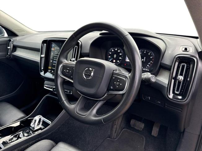 VOLVO XC40 Photo 6