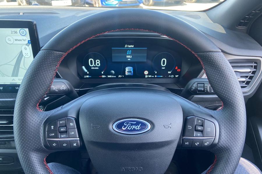 Ford FOCUS Photo autoimg-3e27f1687942263bae1d26256369dcb21f57d4bd.jpg