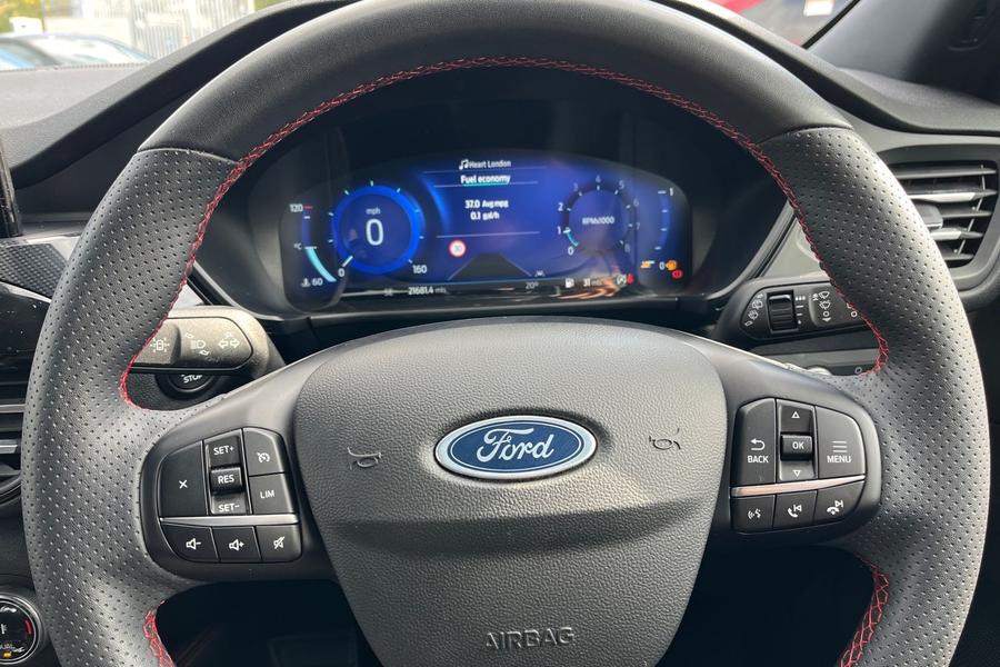Ford KUGA Photo autoimg-3e2979834ff25641a4f213f86018ef399e2d1735.jpg