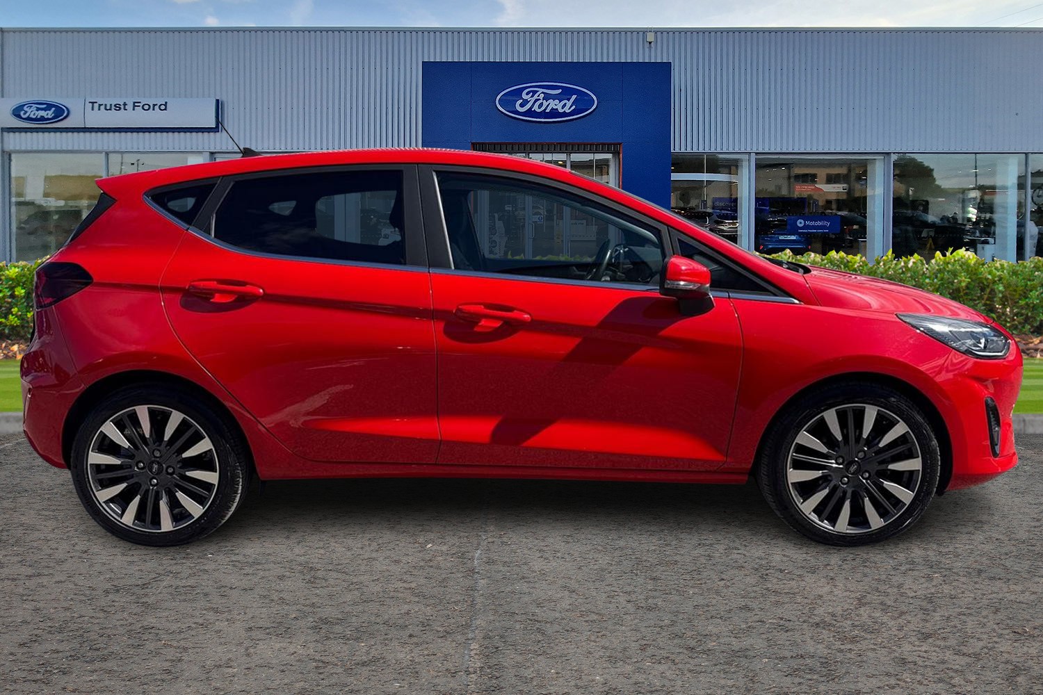 Ford Fiesta Photo 2