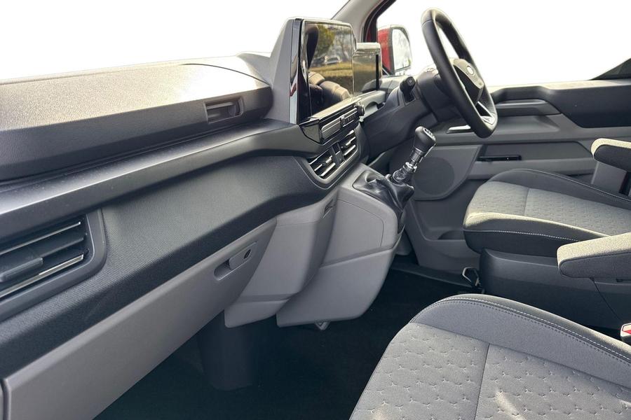 Ford Tourneo Custom Photo autoimg-3e2e1811537556248f992e92ae4dcc4b8d233a2b.jpg