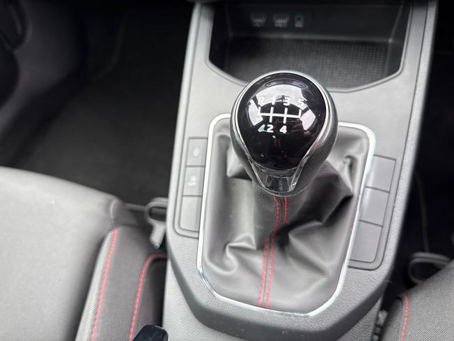 SEAT Ibiza Photo 30