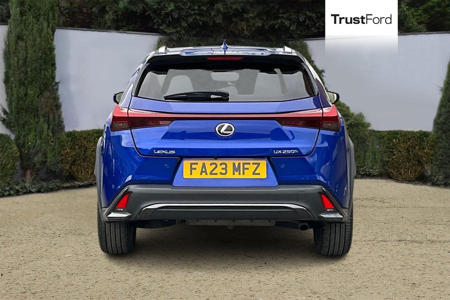 Lexus UX Photo autoimg-3e3829622e864c5ea6f37870b93bae39f9117d8e.jpg