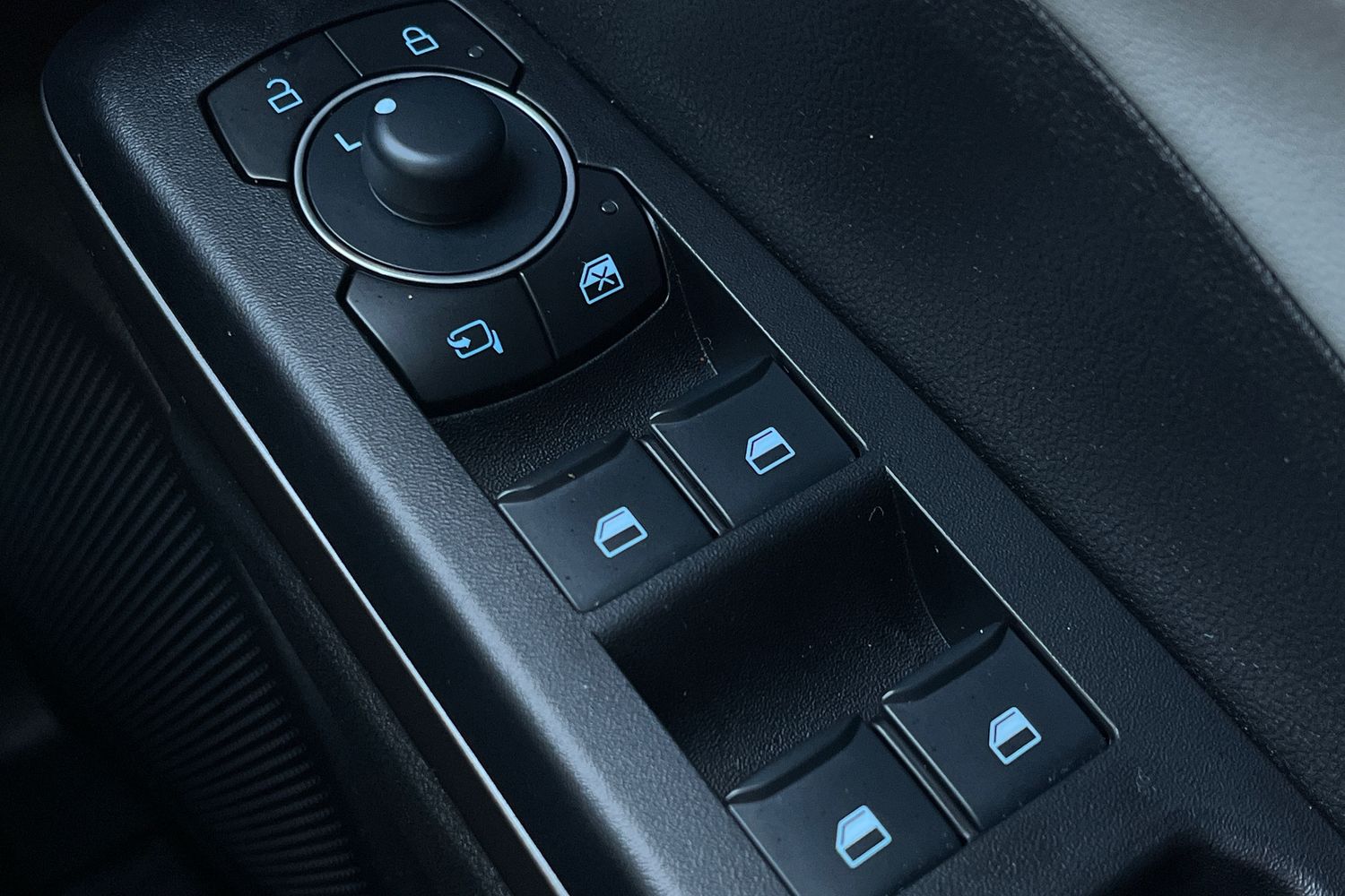 Ford PUMA GEN-E Photo 15