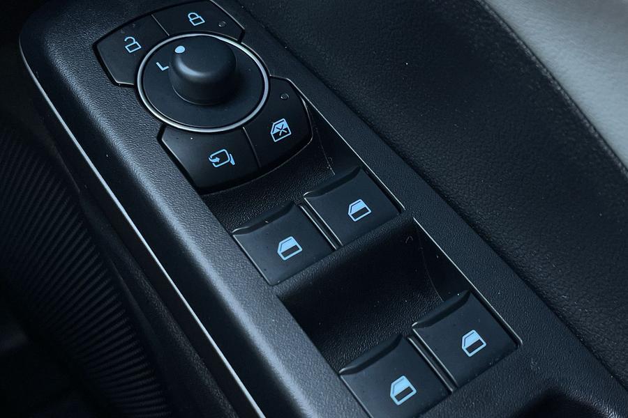 Ford PUMA GEN-E Photo autoimg-3e389b5540adf241b5155cef3f042765b5d0a32f.jpg