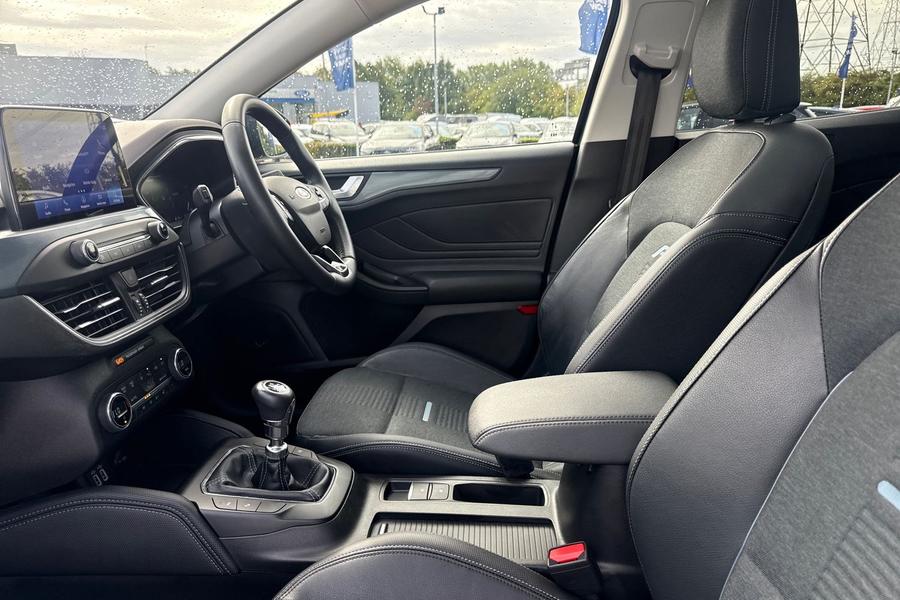 Ford FOCUS Photo autoimg-3e3add0cb9de905b298447bcbdfb50ecdb24b37f.jpg