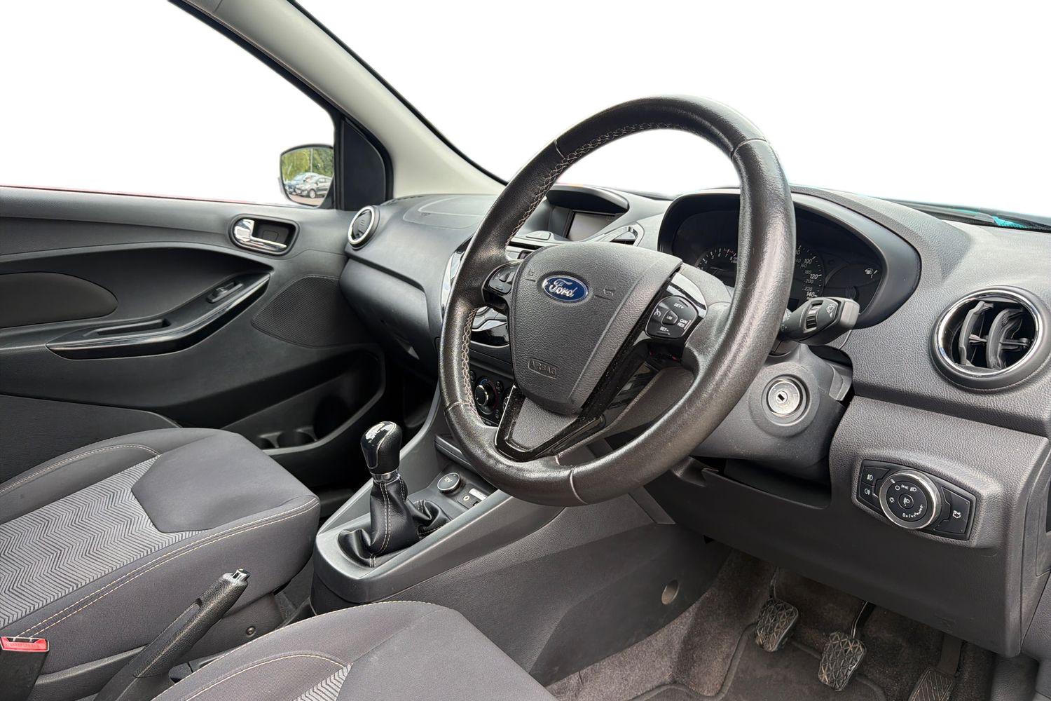 Ford KA+ Photo 8
