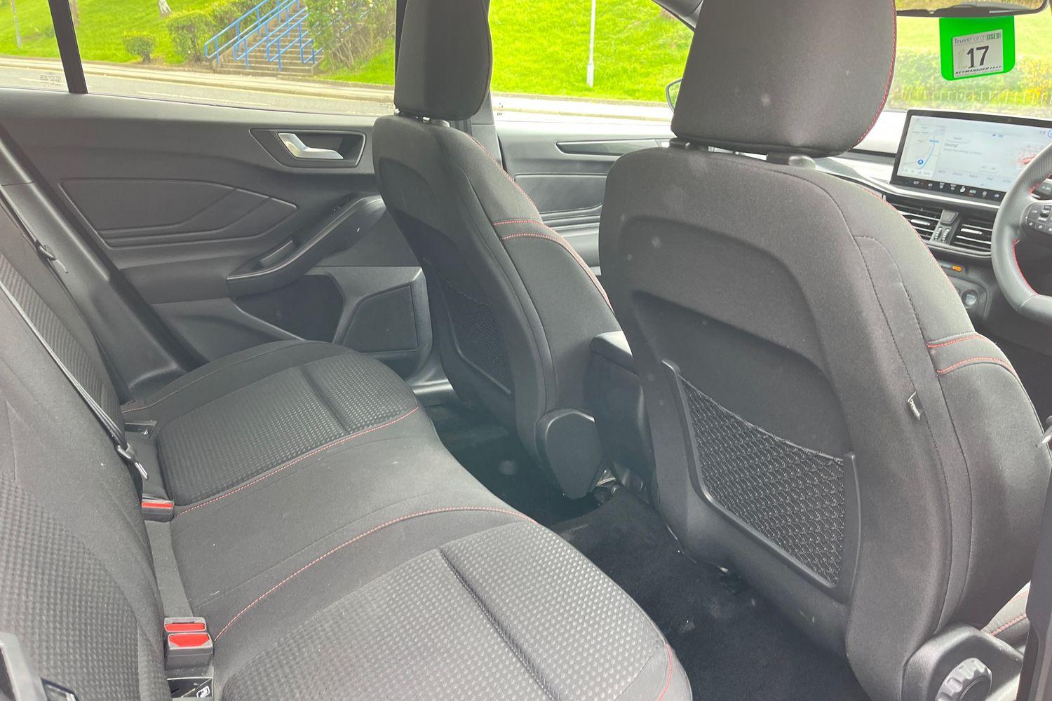 Ford Focus Photo 37