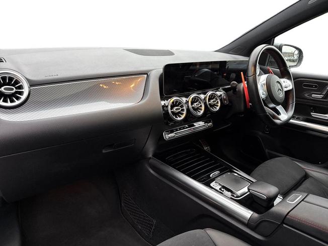 MERCEDES-BENZ B Class Photo 2