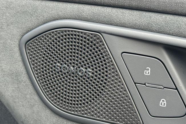 AUDI Q3 Photo 31