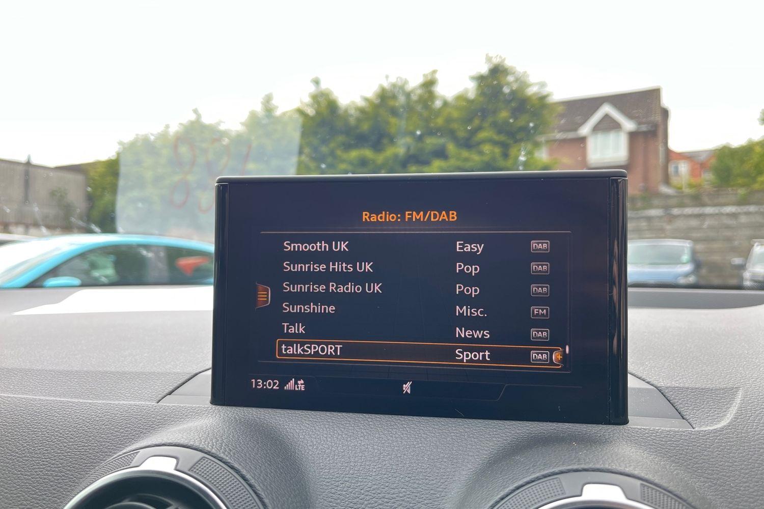 Audi Q2 Photo 33