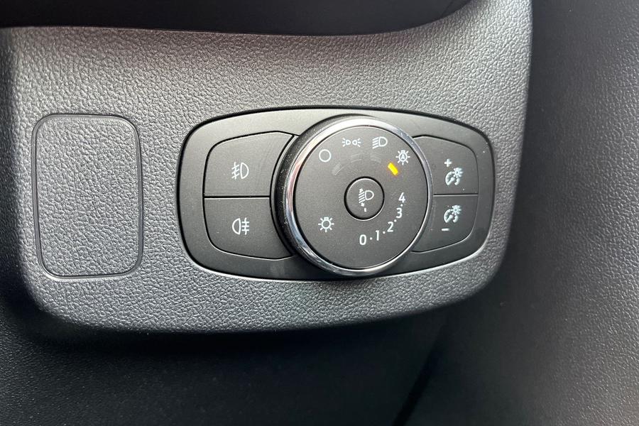Ford PUMA Photo autoimg-3e4ec5059b4df8331be74a5b4a0ff0437014efe2.jpg