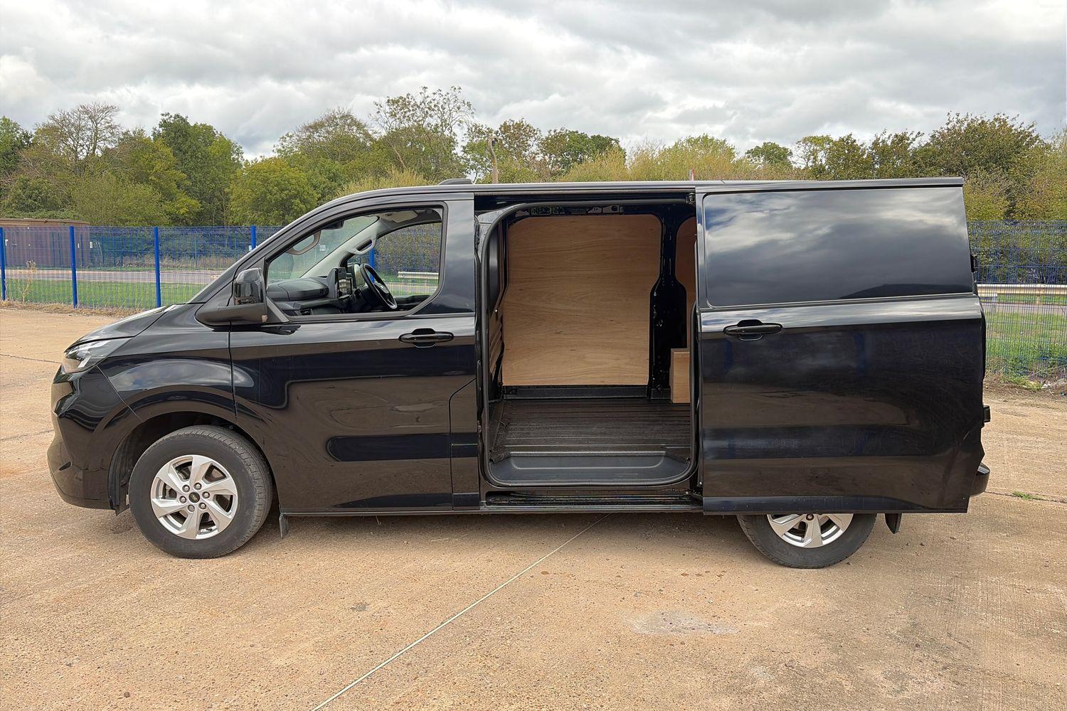 Ford TRANSIT CUSTOM Photo 4