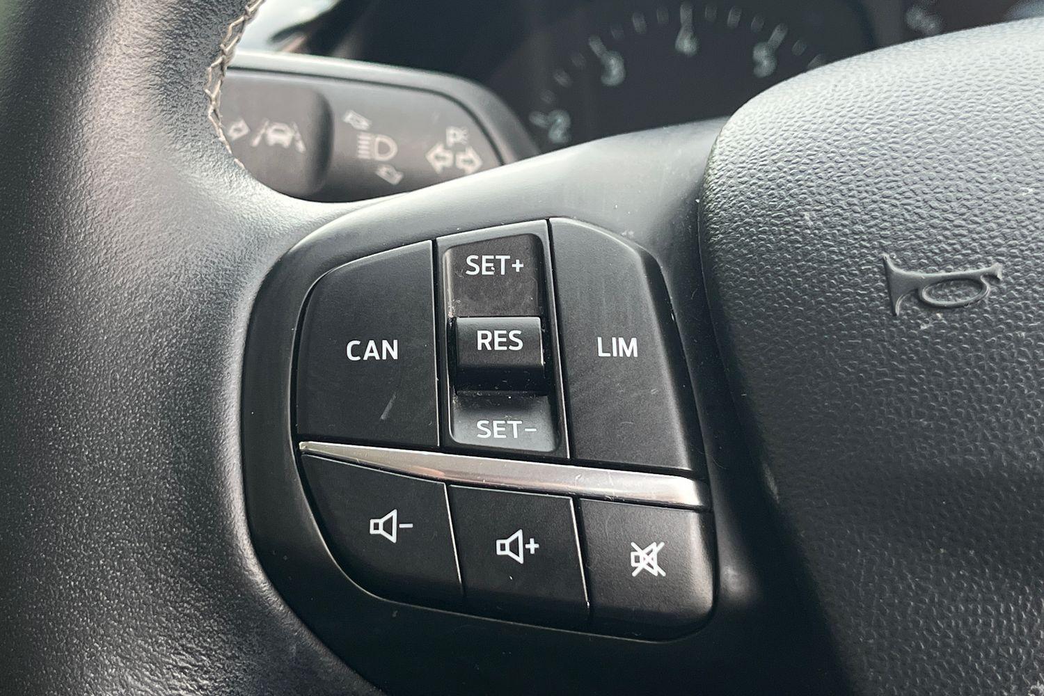 Ford Fiesta Photo 35