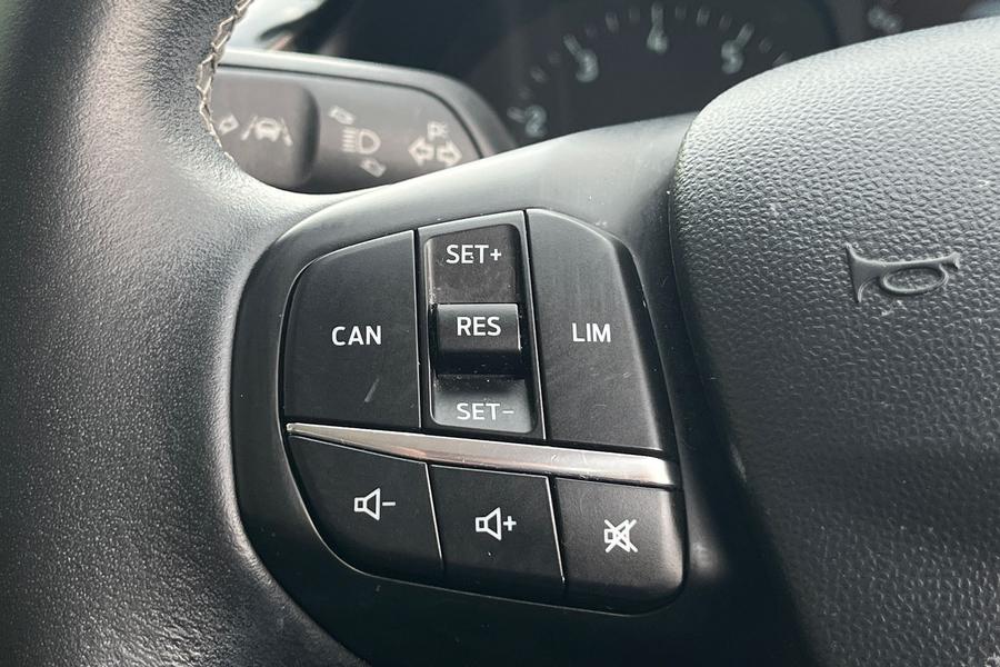Ford Fiesta Photo autoimg-3e5155f6d4feb30e72f9342c9953ddafd35c41e6.jpg