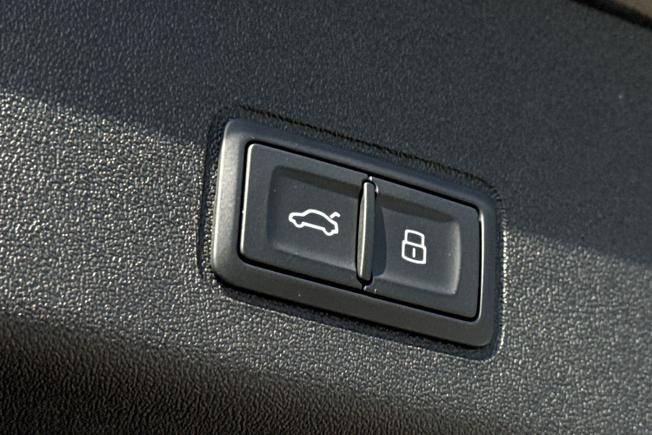 AUDI Q3 Photo 48