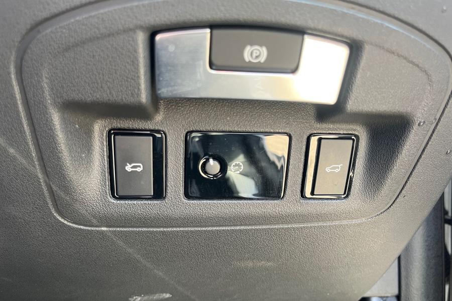 Jaguar I-PACE Photo autoimg-3e5e566806b9c61806ed84c619597e1c50b8d75d.jpg