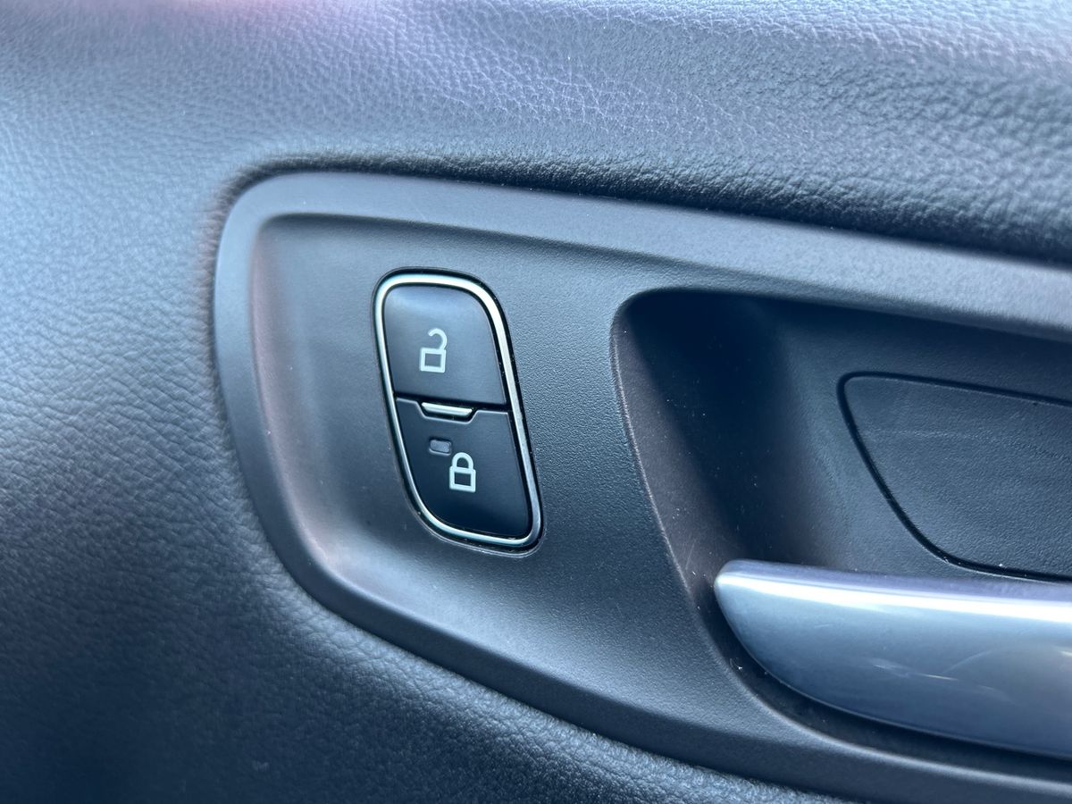 Ford Kuga Photo 29
