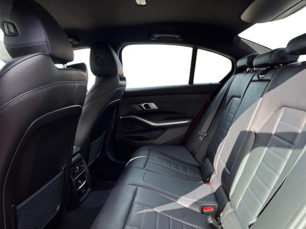 BMW 3 Series Photo autoimg-3e65869586ebba721ec146383d4e855203fa55c6.jpg