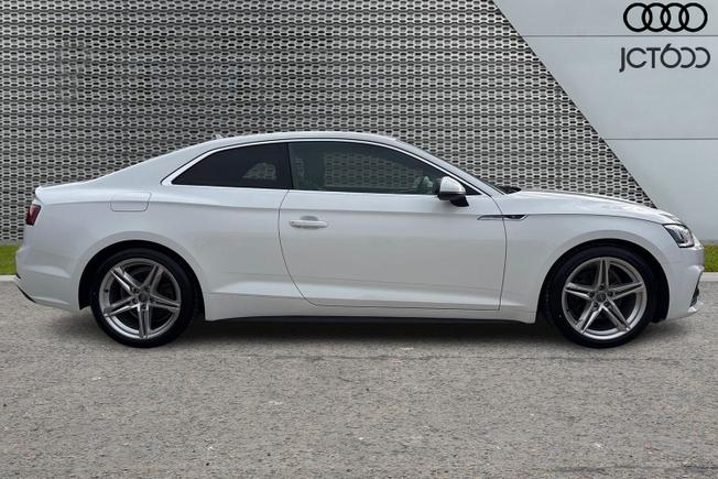 AUDI A5 Photo 4