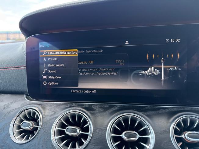 MERCEDES-BENZ E Class Photo 40