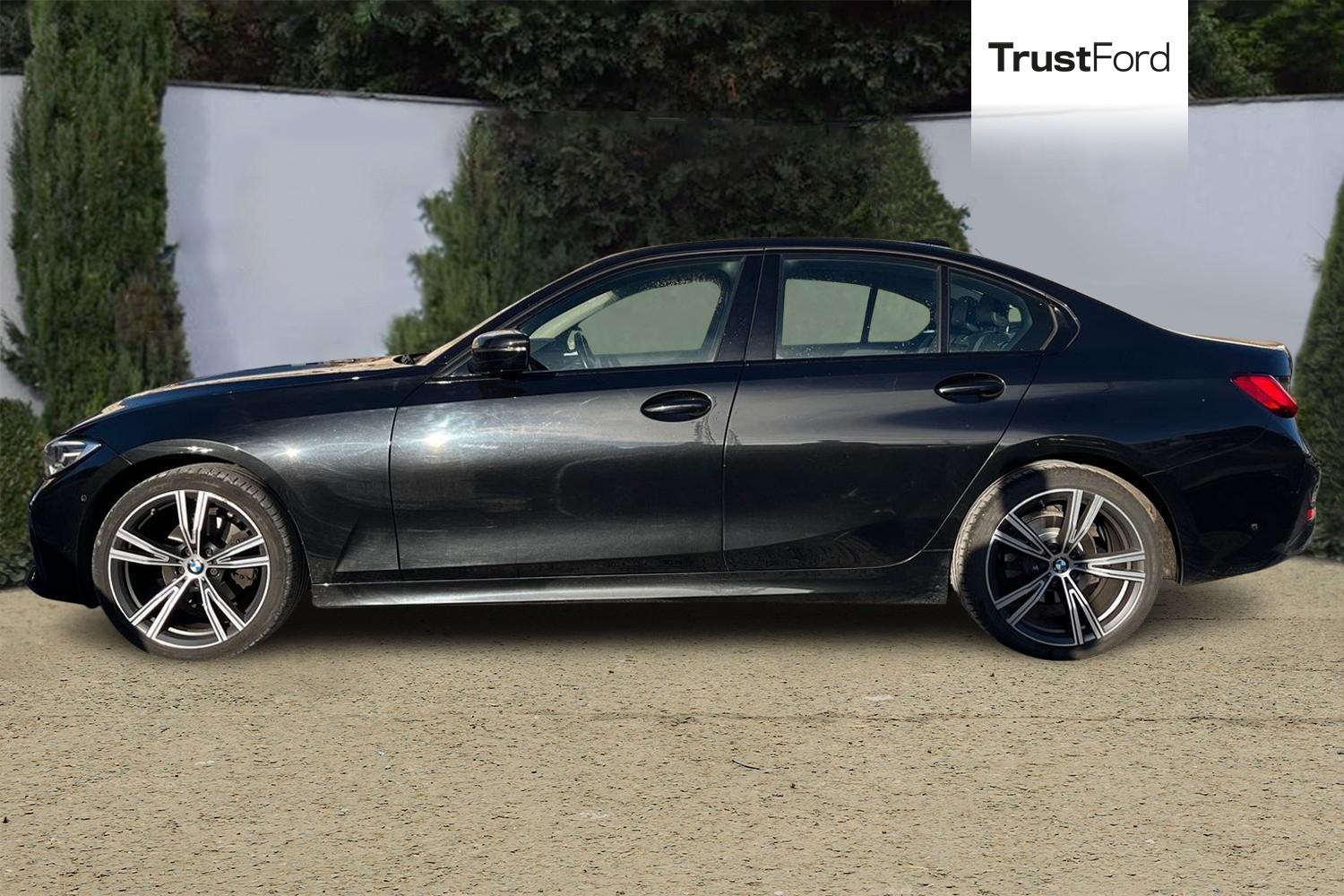 BMW 3 SERIES Photo 2