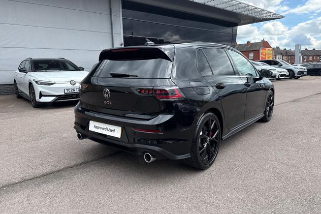 VOLKSWAGEN Golf Photo 24