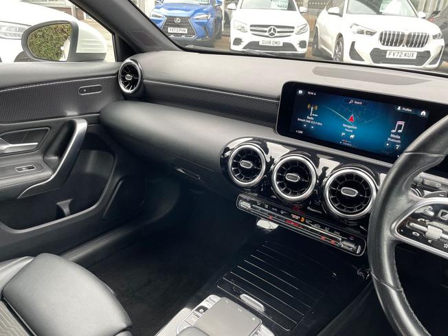 MERCEDES-BENZ A Class Photo 37