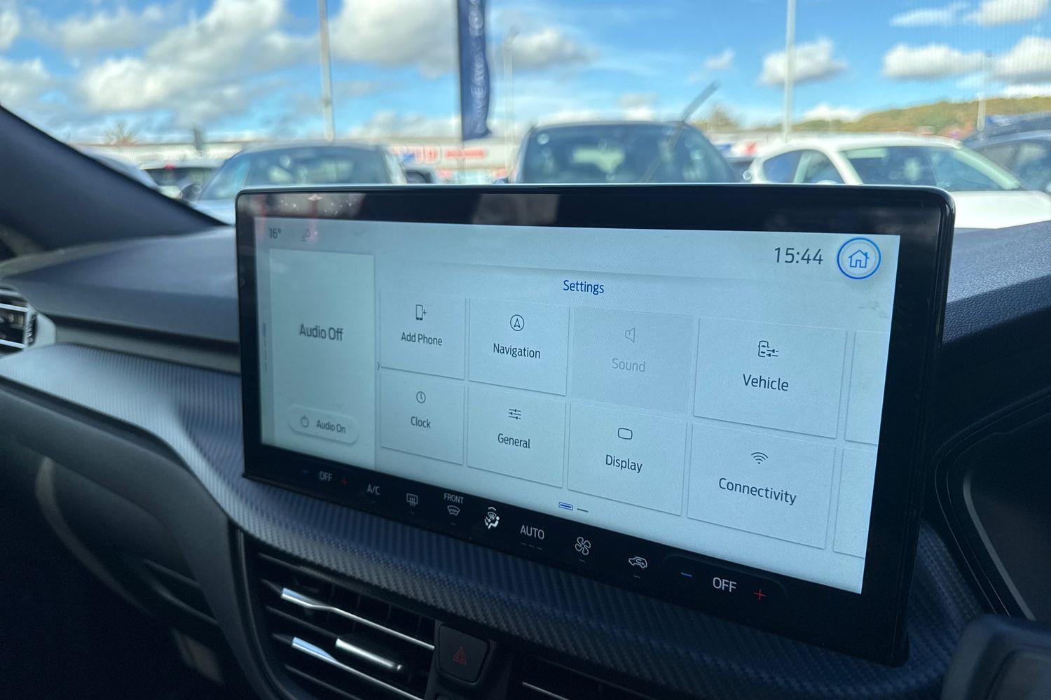 Ford KUGA Photo 24