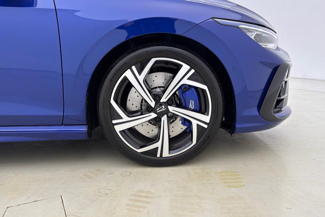 VOLKSWAGEN Golf Photo 5