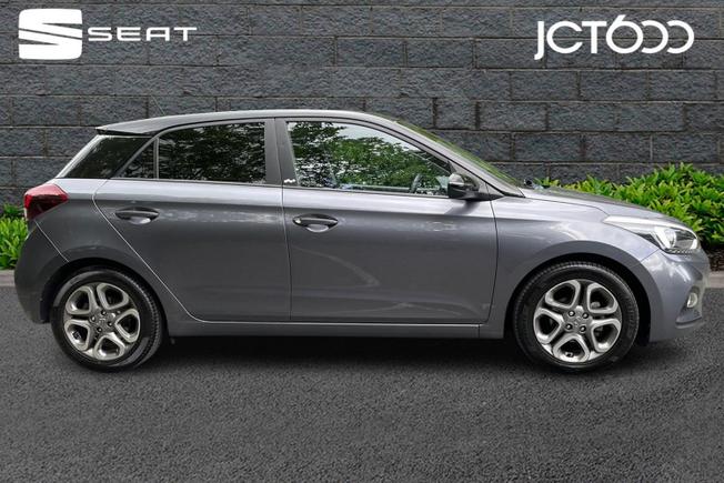 HYUNDAI i20 Photo 4