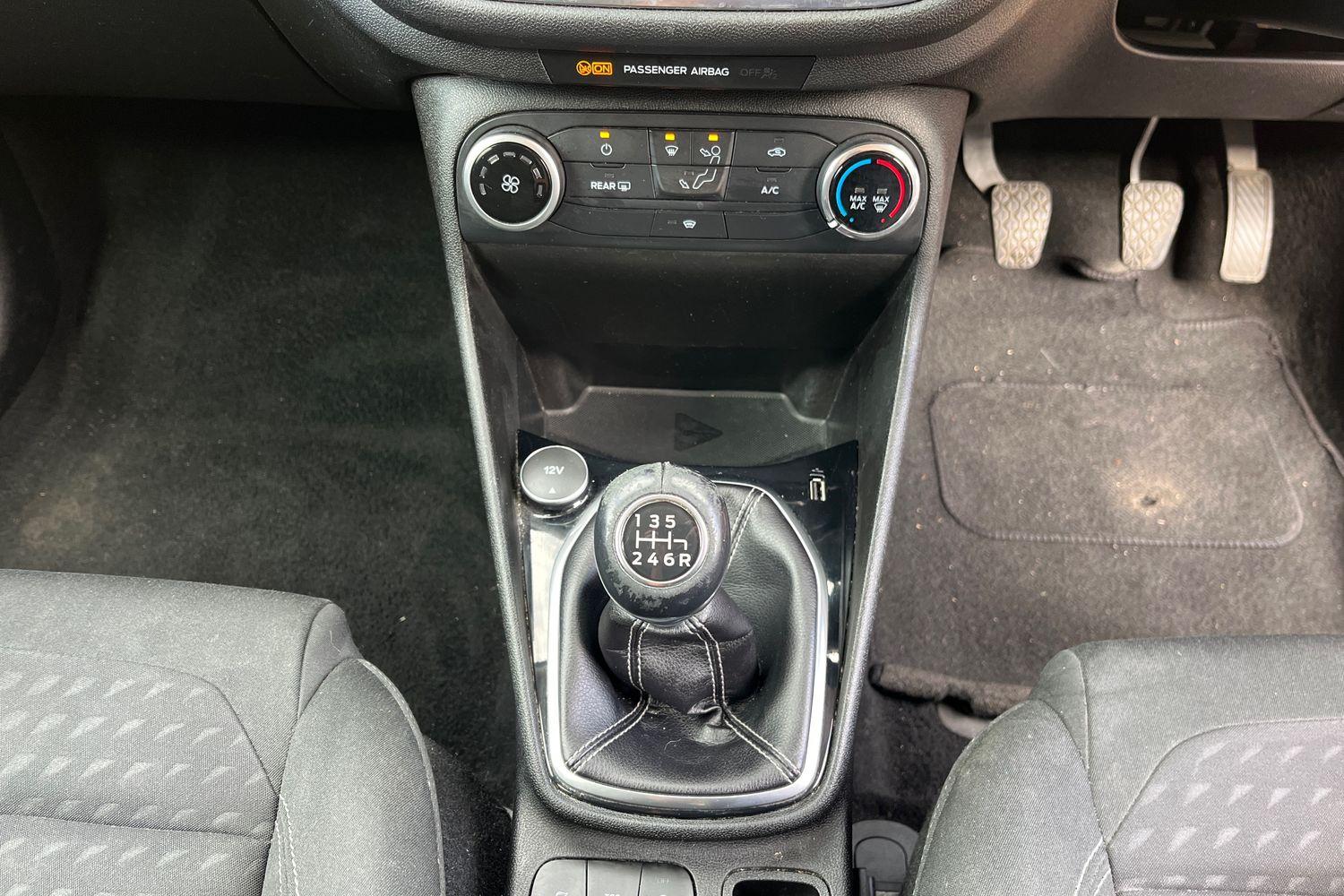 Ford Fiesta Photo 30