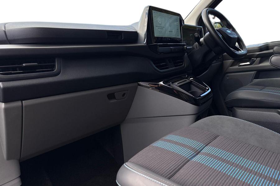 Ford TRANSIT CUSTOM Photo autoimg-3e798b230226c3b2b0857e90ed6406e1c7c7818a.jpg
