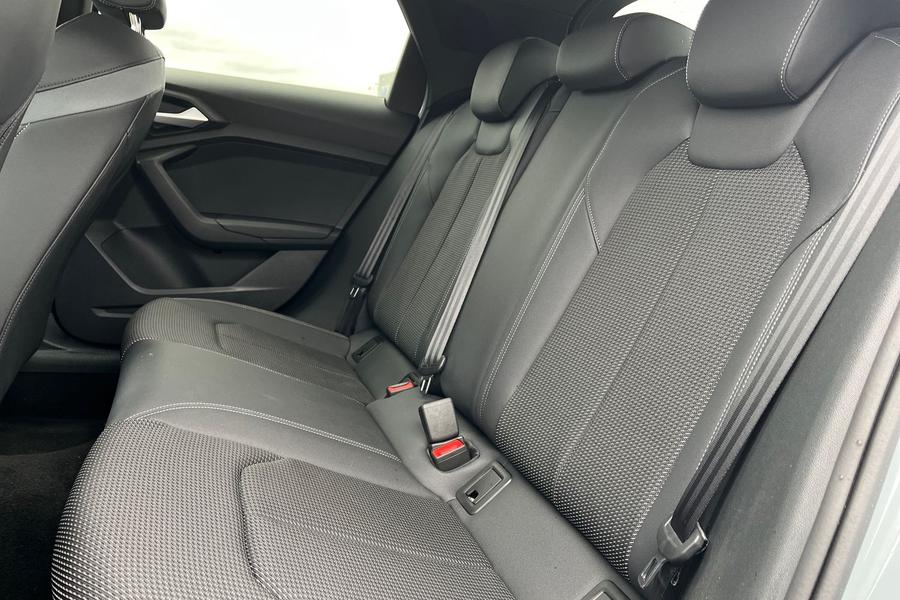 Audi A1 Photo autoimg-3e7cc05a964c5b2cf19b28766984bf5cbe6acd94.jpg