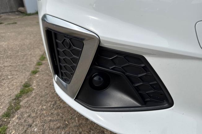 AUDI A4 Avant Photo 60