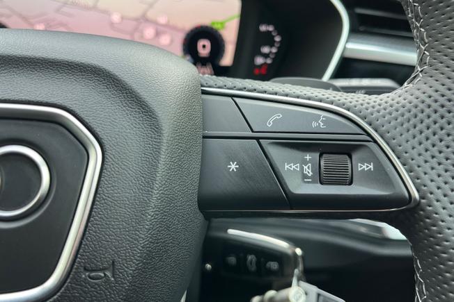 AUDI Q3 Photo 17